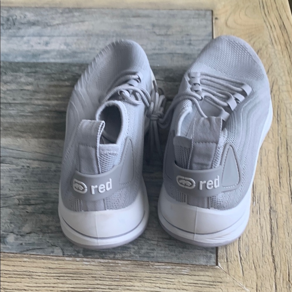 Marc Ecko Gray Sneakers Modern Cushioned Design